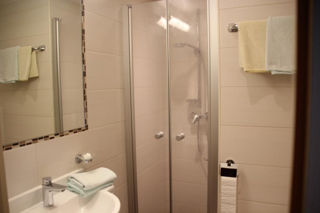 היפאך Gasthof Pension Berghof מראה חיצוני תמונה