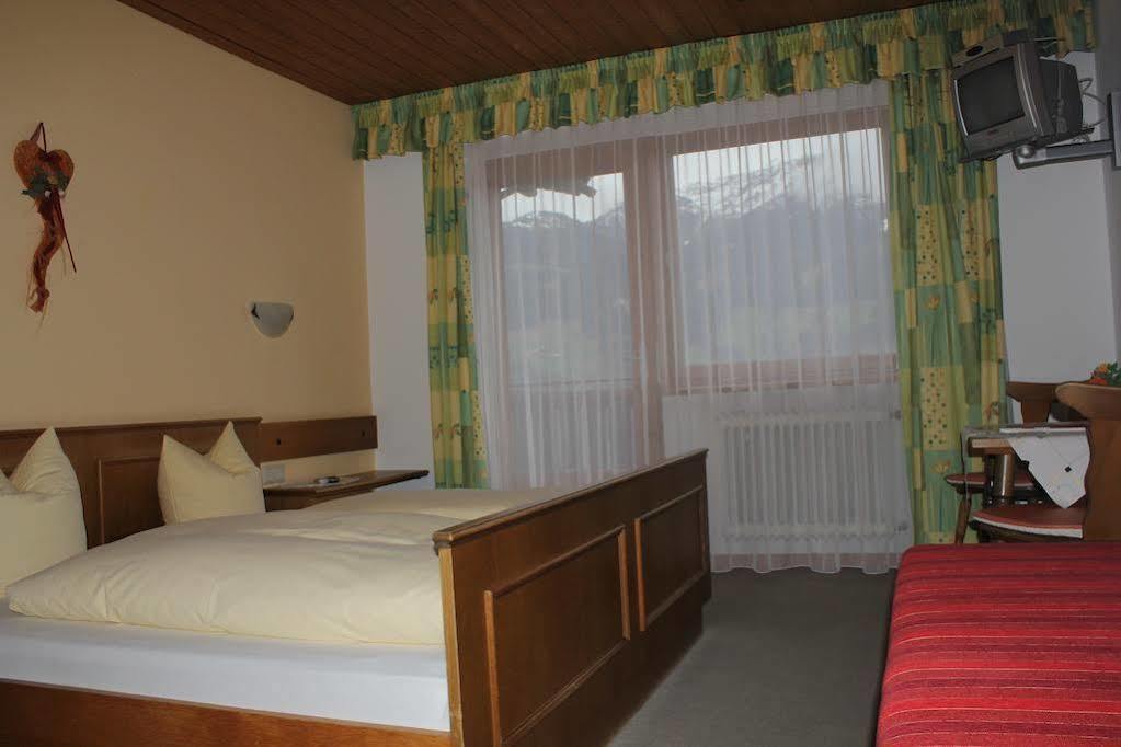 היפאך Gasthof Pension Berghof מראה חיצוני תמונה