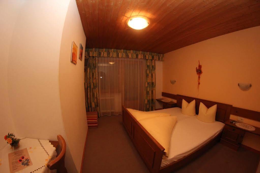היפאך Gasthof Pension Berghof מראה חיצוני תמונה